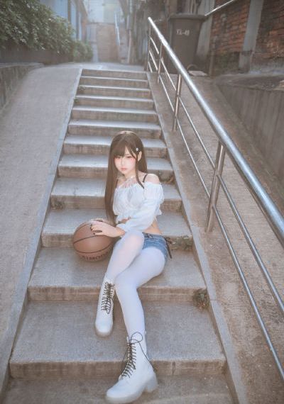 日韩校服_国产剧高清视频播放