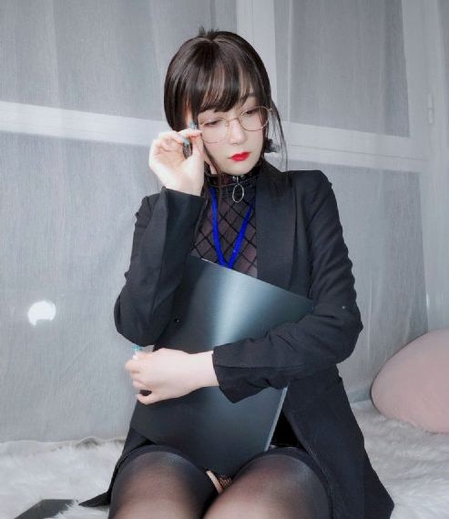 欧美性感妹子_剧情片免费观看