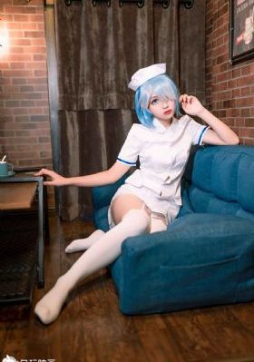 日韩亚洲制服丝袜中文字幕_超清日韩电影在线